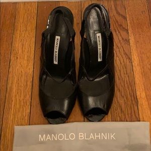 Manolo blahnik peep toe sandals